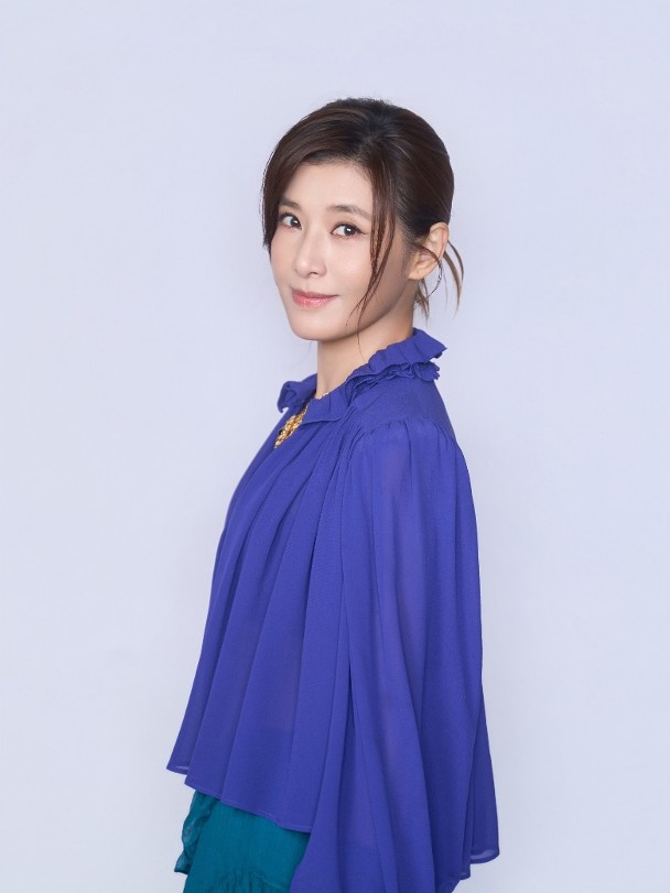 從歌手到演員的優雅蛻變 蘇慧倫淡妝上陣的自律美學：由內而外散發光彩